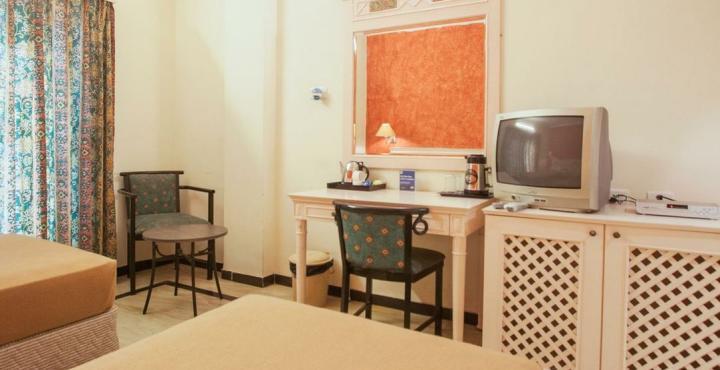 Glm Meridian Chennai Exterior foto