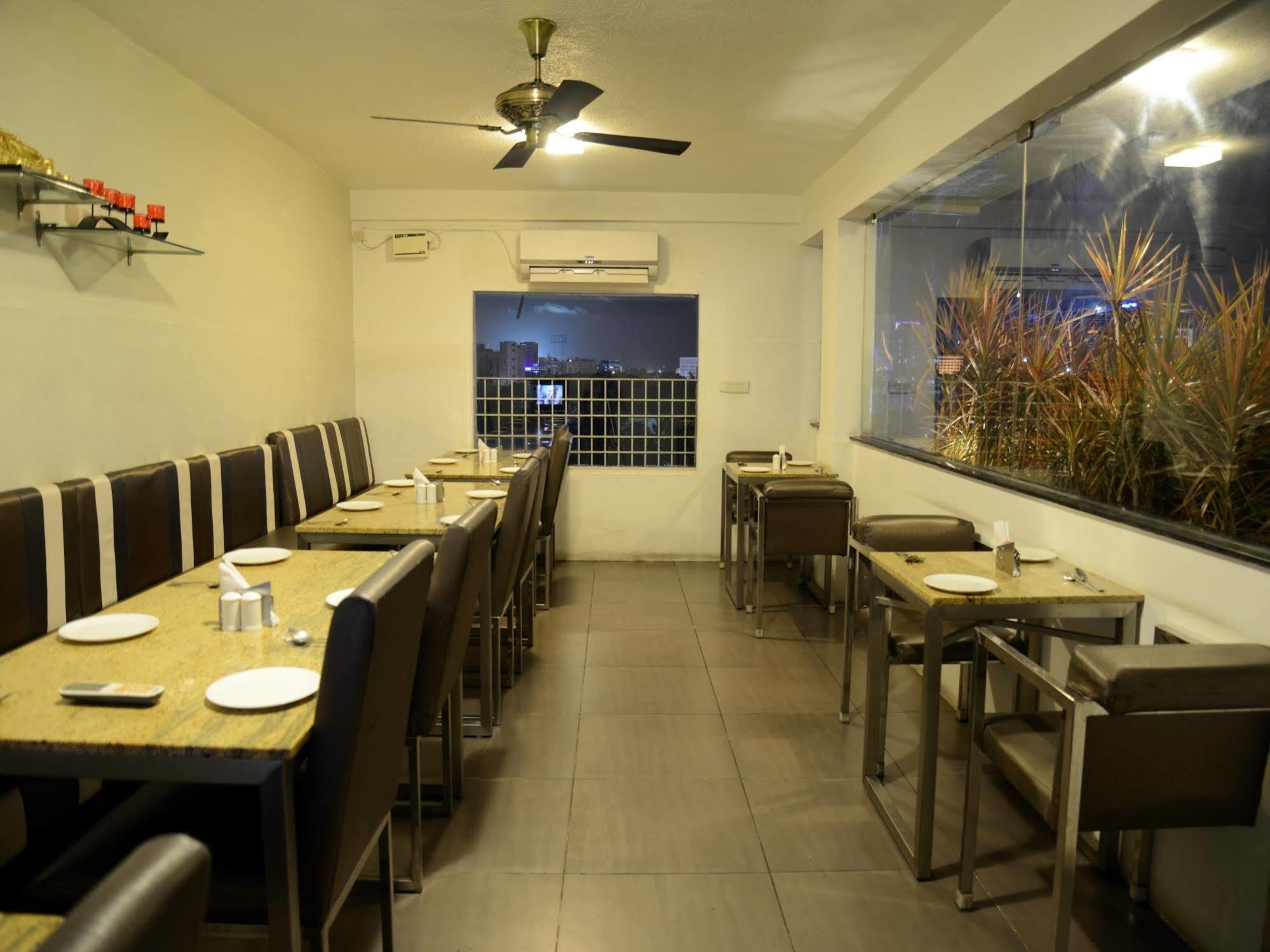 Glm Meridian Chennai Exterior foto
